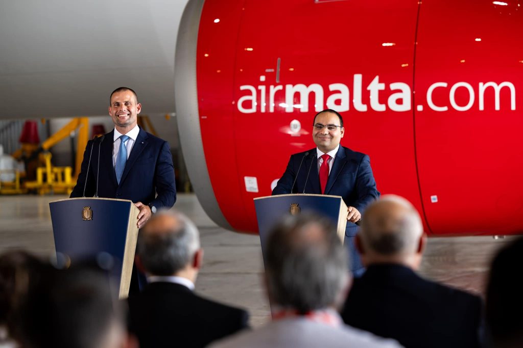 Il-Prim Ministru Robert Abela u l-Ministru tal-Finanzi Clyde Caruana żvelaw pjanijiet għal Air Malta ġdida li se tibda ttir sa Marzu li ġej.